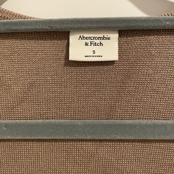 Abercrombie sweater top - Picture 2 of 3